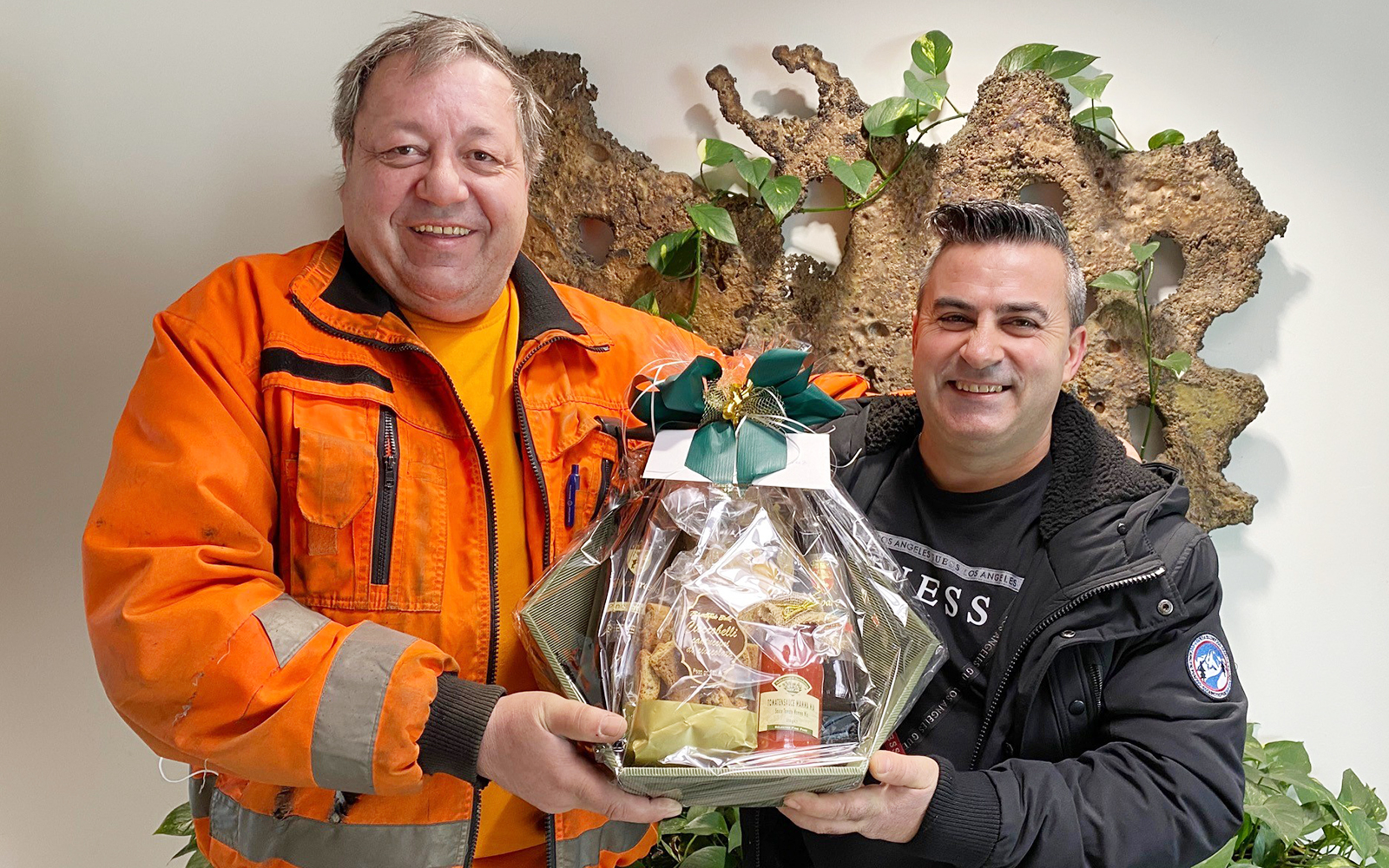 Gratulation an Antonio Da Cruz Luis für 20 Jahre Wiederkehr Recycling